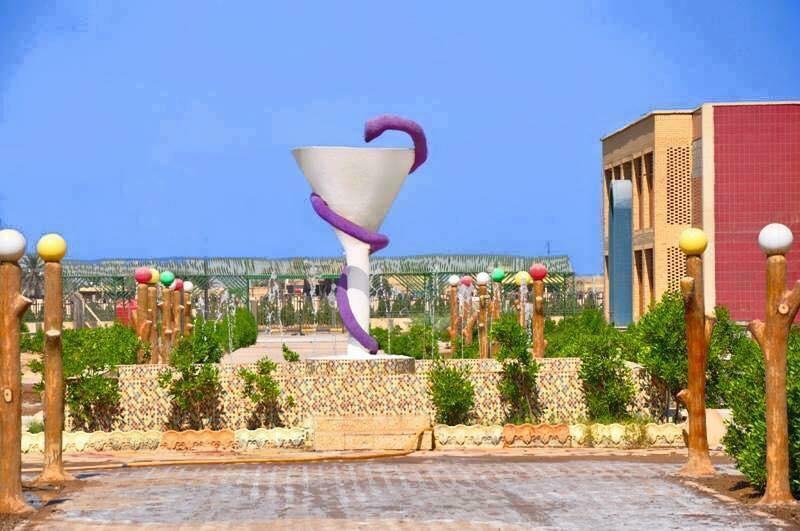 كلية الصيدلة في جامعة البصرة تنظم مبادرة لتوزيع المعقمات للحشد الشعبي 