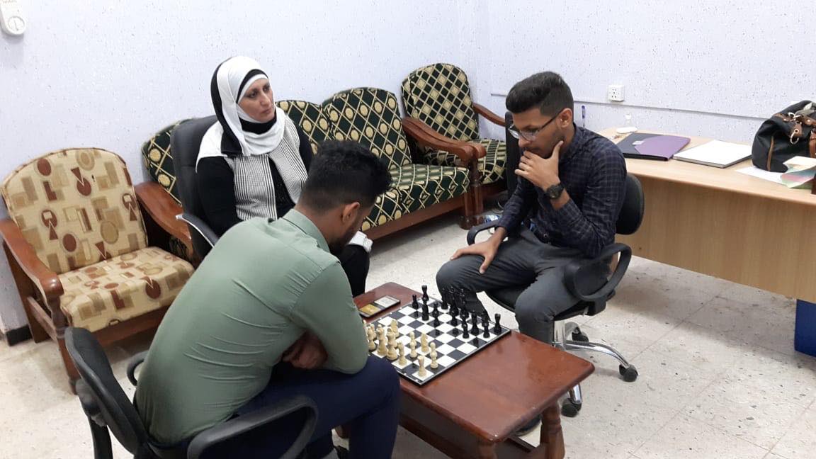 فريق المرحلة الرابعة في كلية الصيدلة يخطف لقب بطولة الشطرنج
